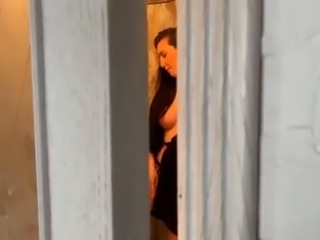 Spying on a mom who was preparing for hard sex