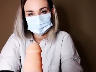 Amateur webcam girl fingering pussy and cum